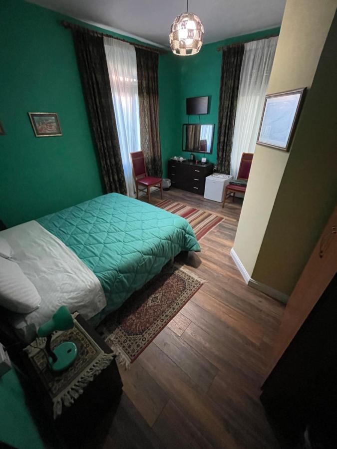 Hotel Vila 15 - Center Tirana Kültér fotó